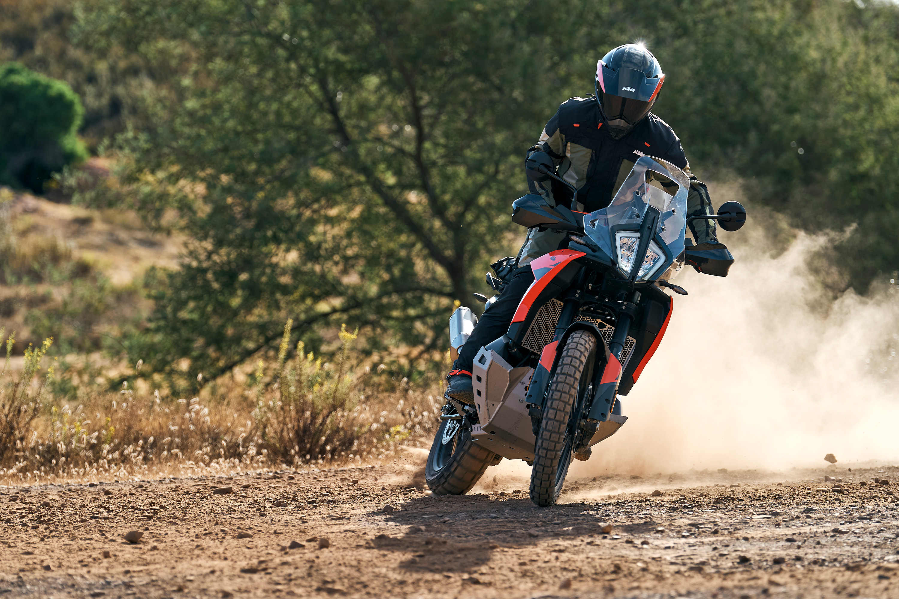 A WORLD OF ADVENTURE AWAITS WITH THE REFINED 2025 KTM 790 ADVENTURE KTM México